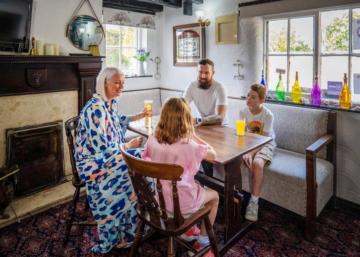 White Rose Country Cottages Thormanby المظهر الخارجي الصورة